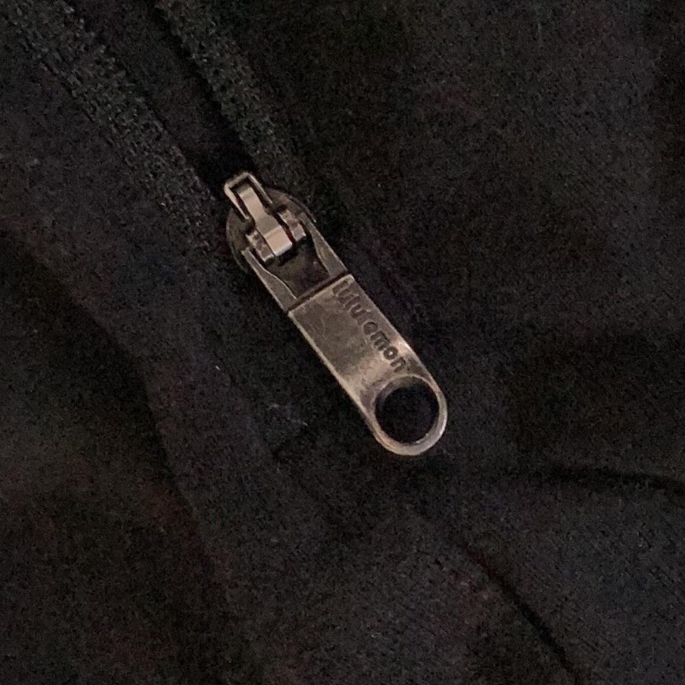Lululemon pants - Picture 2 of 4